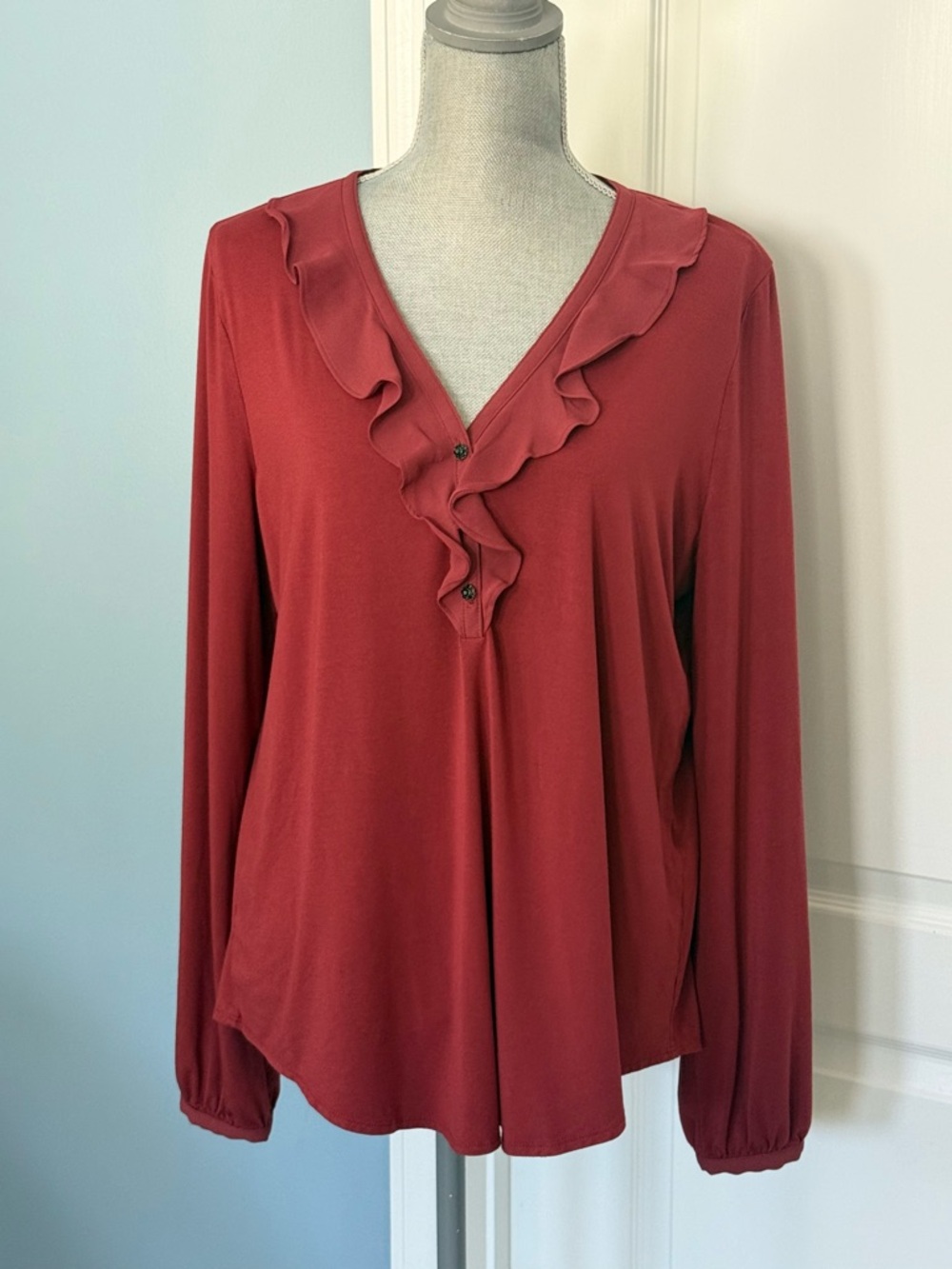 White House Black Market Sunset Red Long Sleeved Ruffled Blouse, sz XL